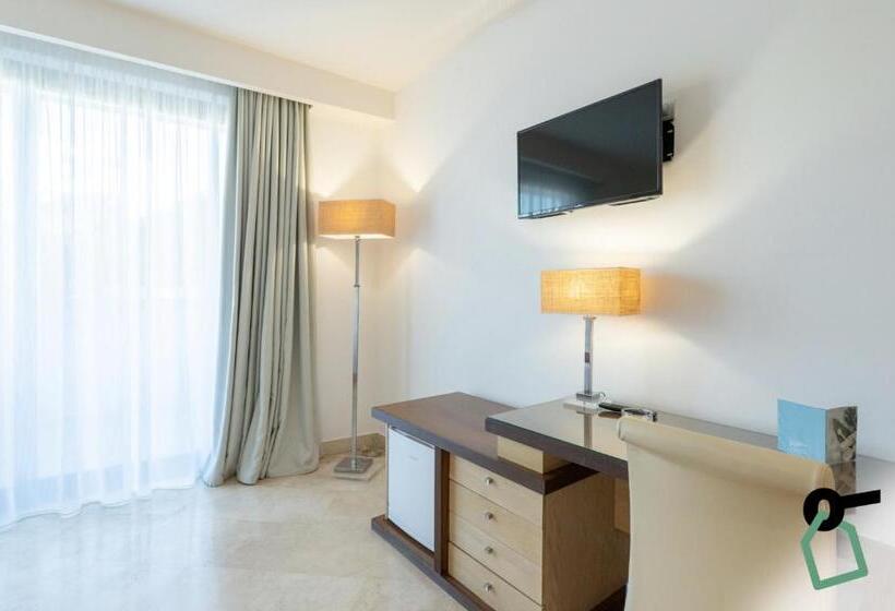 اتاق استاندارد با بالکن, Hotiday Room Collection   Otranto