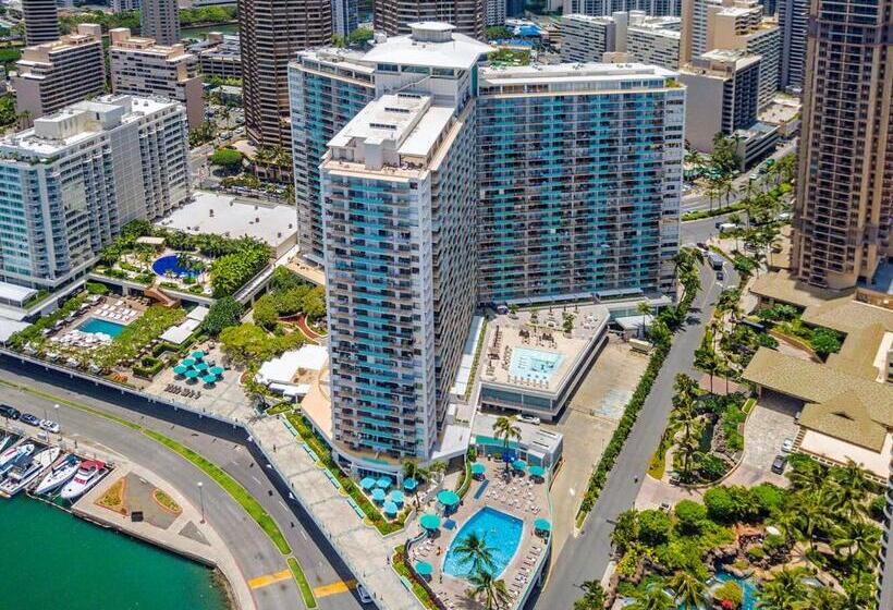 آپارتمان 1 خوابه با بالکن, Ilikai S Best Beach Front Executive Suite