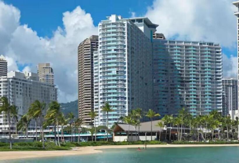 آپارتمان 1 خوابه با بالکن, Ilikai S Best Beach Front Executive Suite