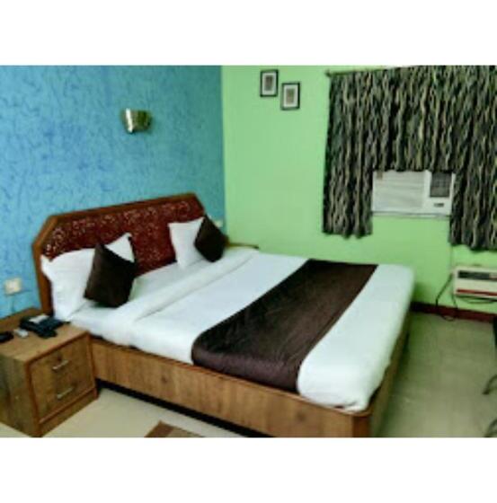 اتاق استاندارد, Shri Jagannath Hotel,cuttack