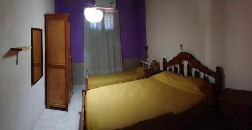 اتاق استاندارد سه تخته با سرویس بهداشتی مشترک, Posada Cuatro Hermanos