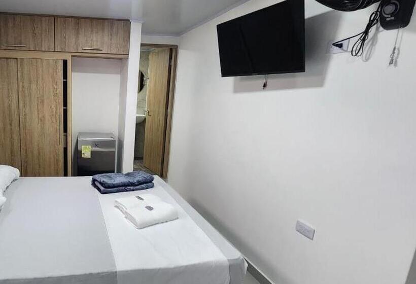 استودیوی استاندارد, Aparta Estudios Estadio La 80