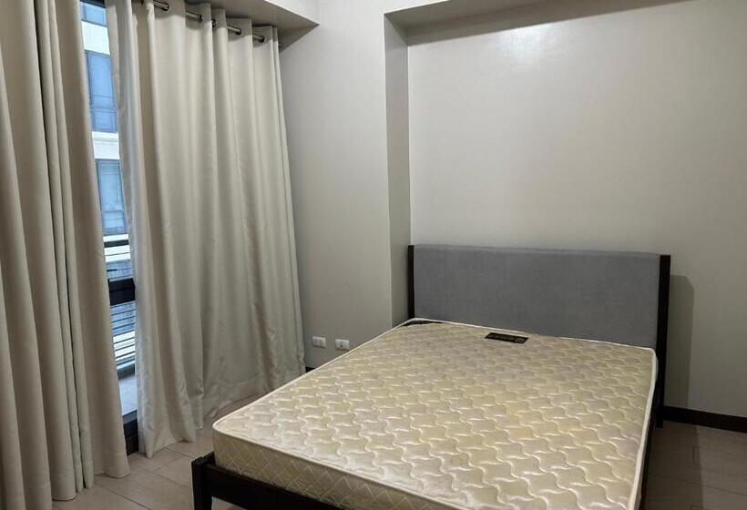 آپارتمان 2 خوابه, Family Home In The Florence Mckinley Hill Taguig