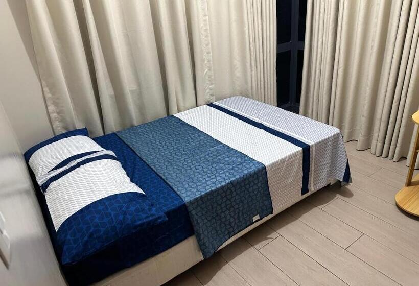آپارتمان 2 خوابه, Family Home In The Florence Mckinley Hill Taguig