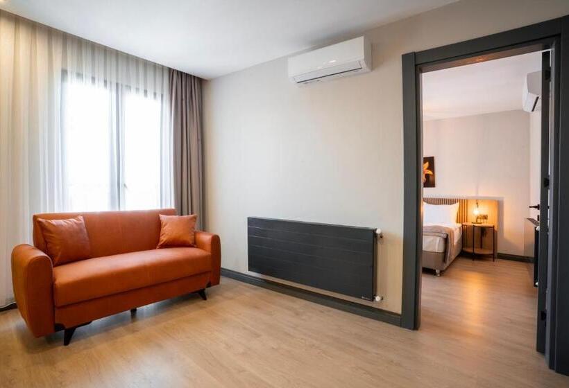 اتاق لوکس سه تخته, Leli̇ko Suites