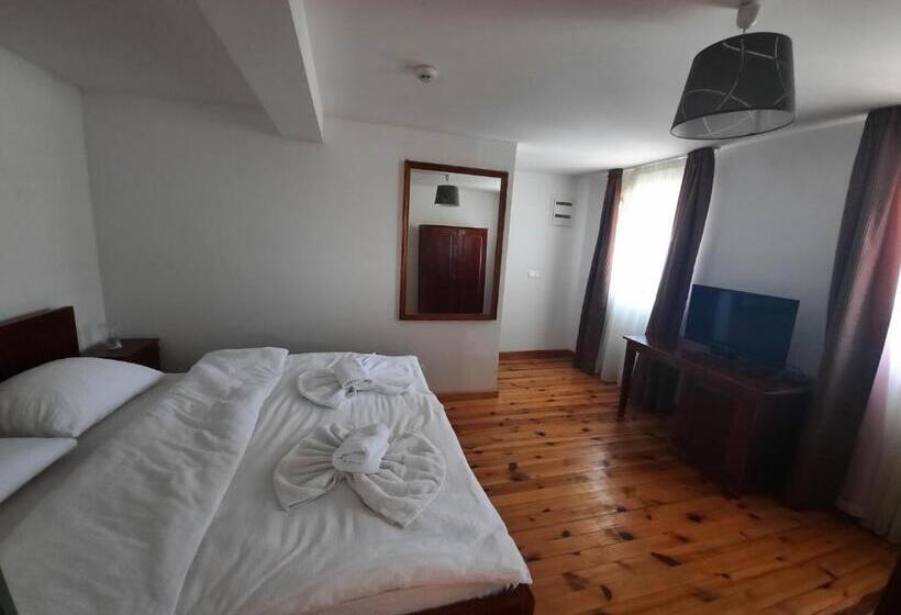 اتاق لوکس چهار تخته, Turistički Centar Andrićgrad