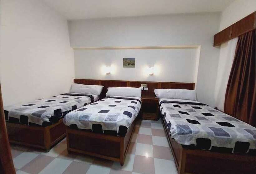 Economy Triple Room, Merry Land Hotel & Roof Top Nile Restaurant Luxor