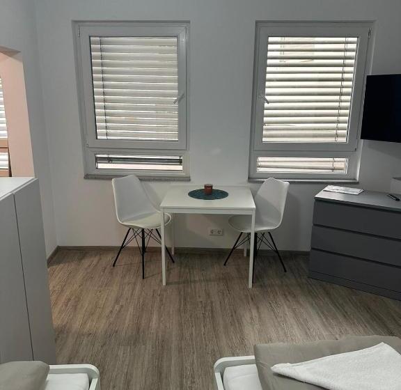 اتاق استاندارد, Neckar Apart