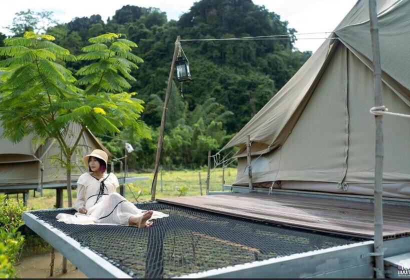سوئیت جونیور با چشم‌انداز کوهستان, A Moment Of Love...by Red Z @บ้านมุง เนินมะปราง