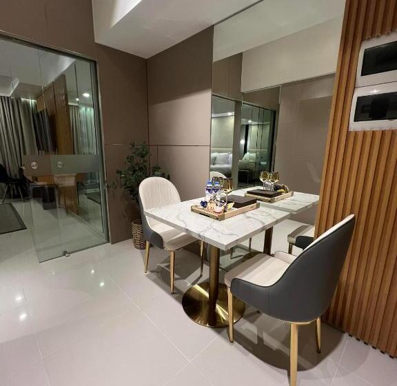 سوییت, Vibe Condo At Uptown Parksuites Bgc
