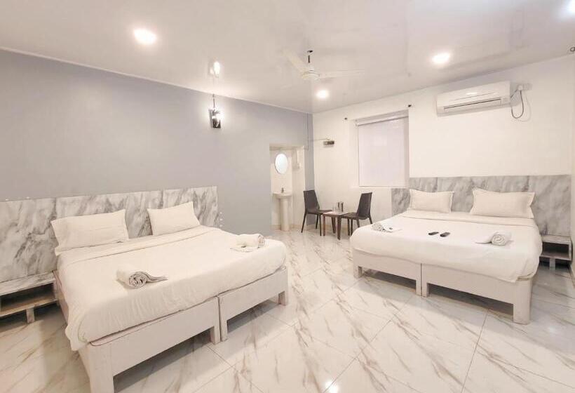 اتاق لوکس خانوادگی, Vrs Satkar
