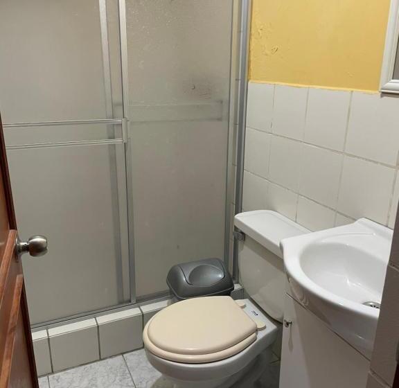 اتاق استاندارد, Hostal Alborada