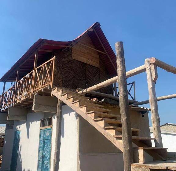 خانه 2 خوابه, Lunagua