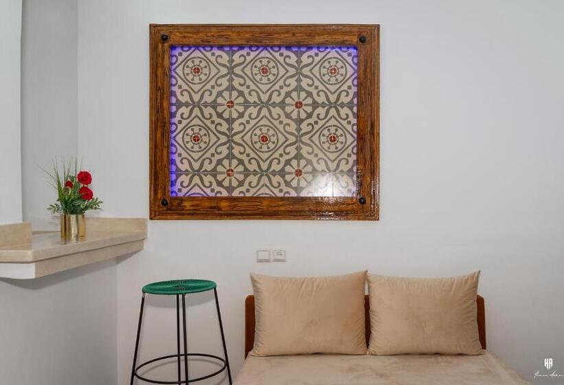 اتاق لوکس, Dar Blanca