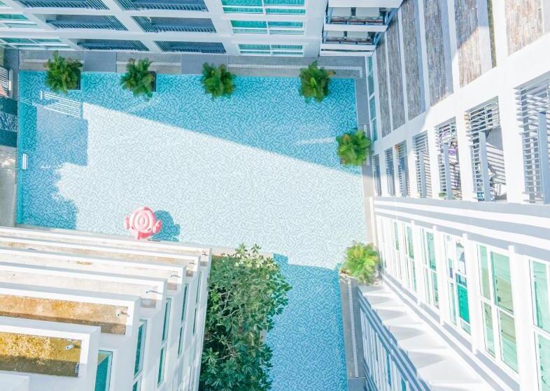اتاق استاندارد با چشم‌انداز استخر, D Eco Hotel Health Center Pattaya
