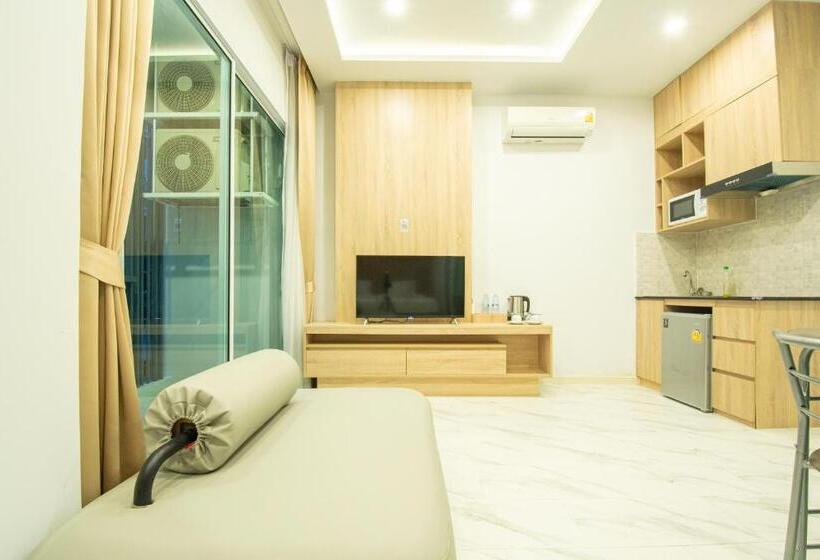 اتاق استاندارد با چشم‌انداز استخر, D Eco Hotel Health Center Pattaya