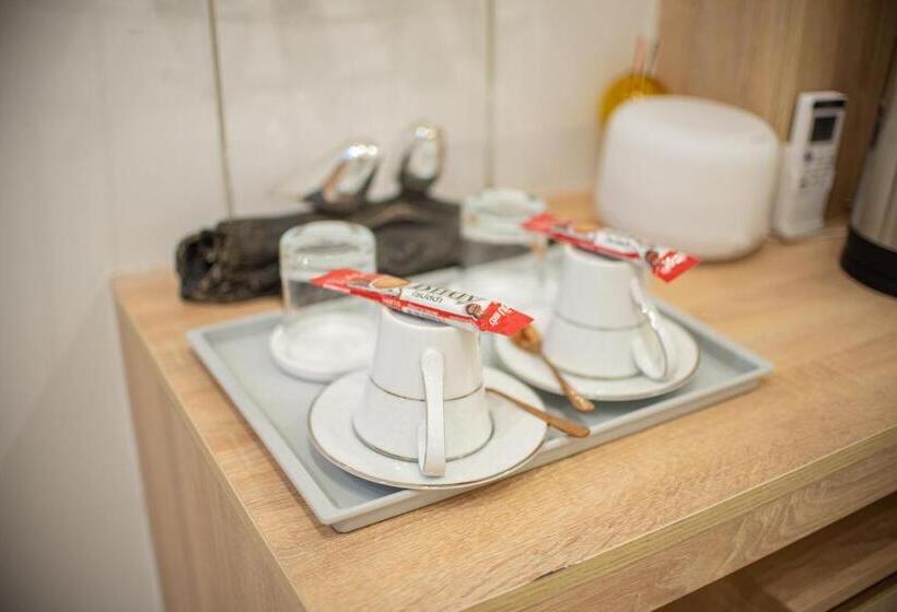 اتاق استاندارد با بالکن, D Eco Hotel Health Center Pattaya