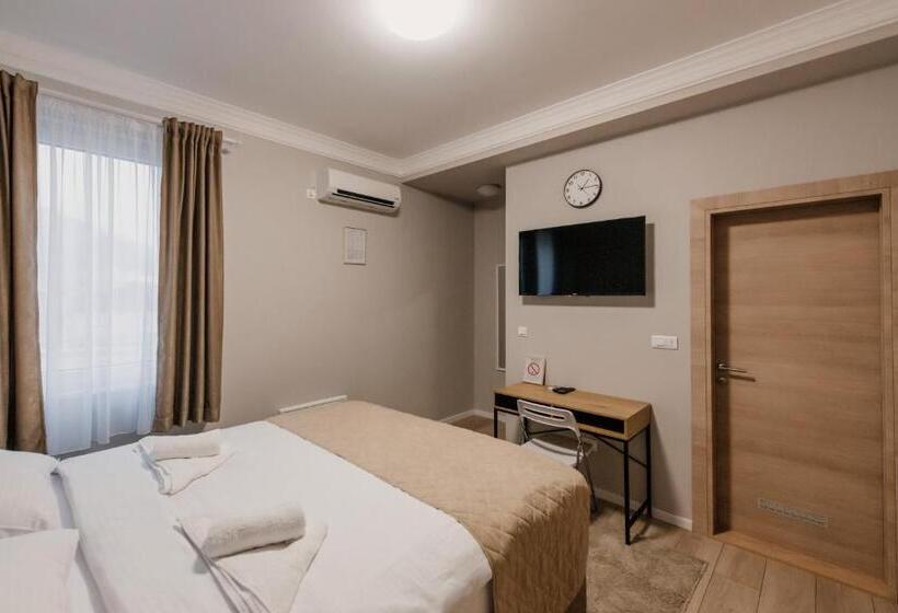 اتاق لوکس, Beli Dvor