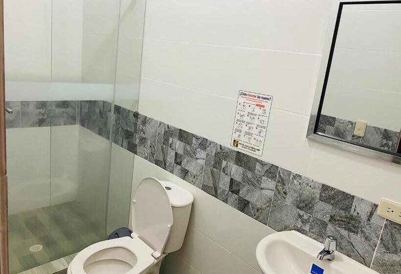 اتاق استاندارد یک نفره, Calle Real Inn