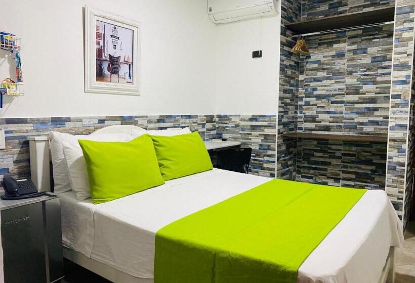 اتاق استاندارد یک نفره, Calle Real Inn