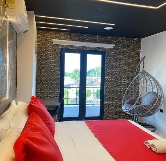 سوئیت با تخت بزرگ, Calle Real Inn