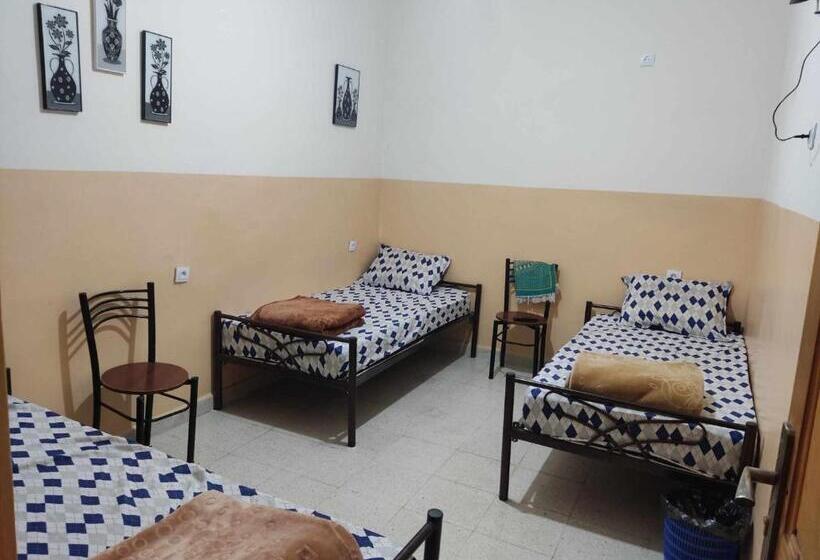 اتاق استاندارد سه نفره, Mirana Mayotte Hostel47