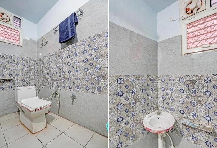 三人经典房间, Oyo R.k Bohra Guest House