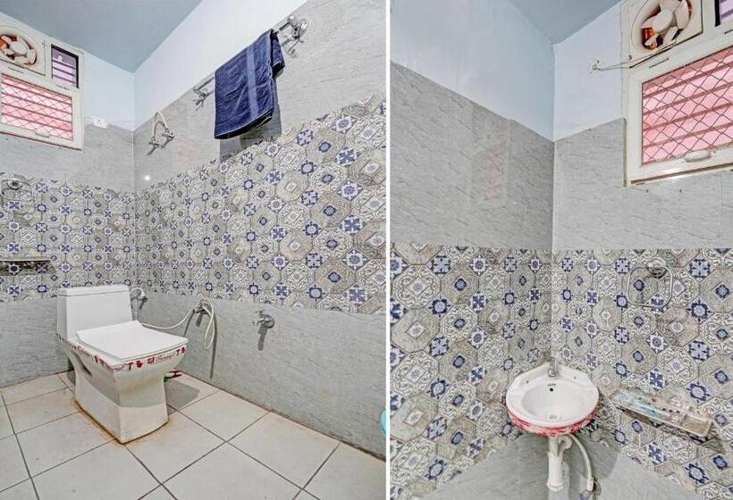 三人经典房间, Oyo R.k Bohra Guest House
