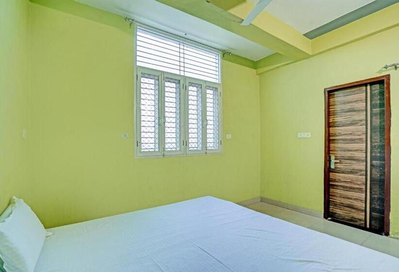 三人经典房间, Oyo R.k Bohra Guest House