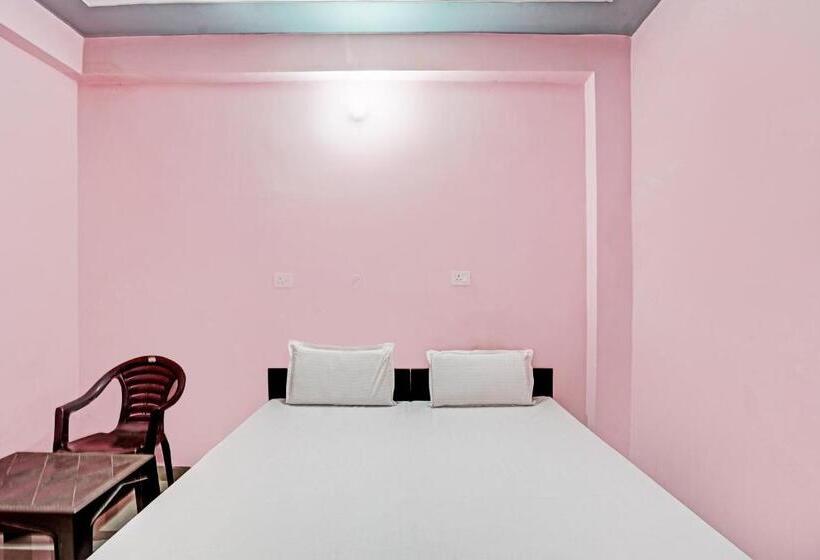 三人经典房间, Oyo R.k Bohra Guest House