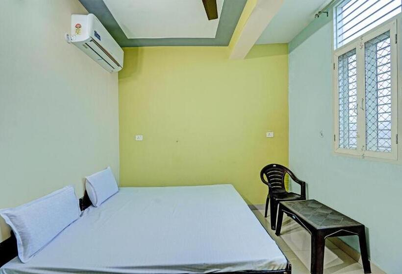 三人经典房间, Oyo R.k Bohra Guest House
