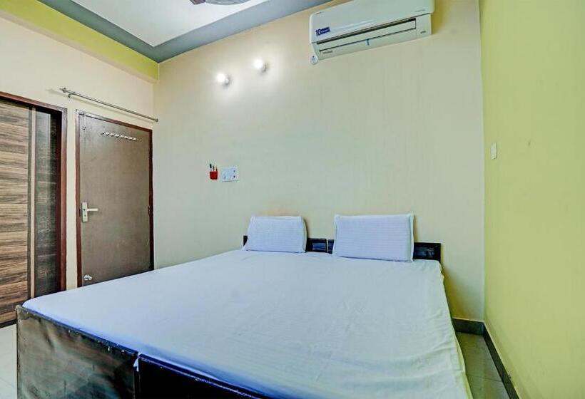 三人经典房间, Oyo R.k Bohra Guest House
