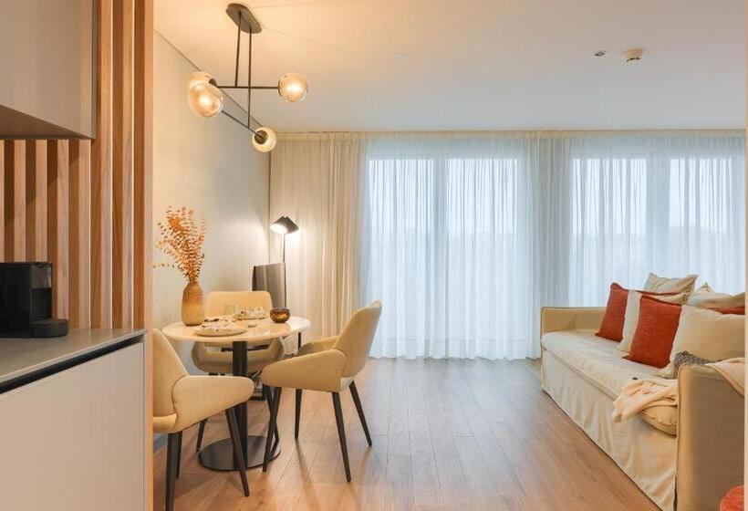 استودیوی استاندارد, Nôma Living Icon Apartments