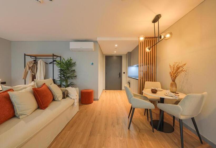 استودیوی استاندارد, Nôma Living Icon Apartments