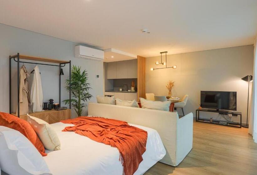 استودیوی استاندارد, Nôma Living Icon Apartments
