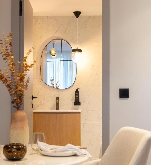 آپارتمان 1 خوابه با بالکن, Nôma Living Icon Apartments
