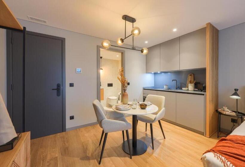 آپارتمان 2 خوابه با بالکن, Nôma Living Icon Apartments