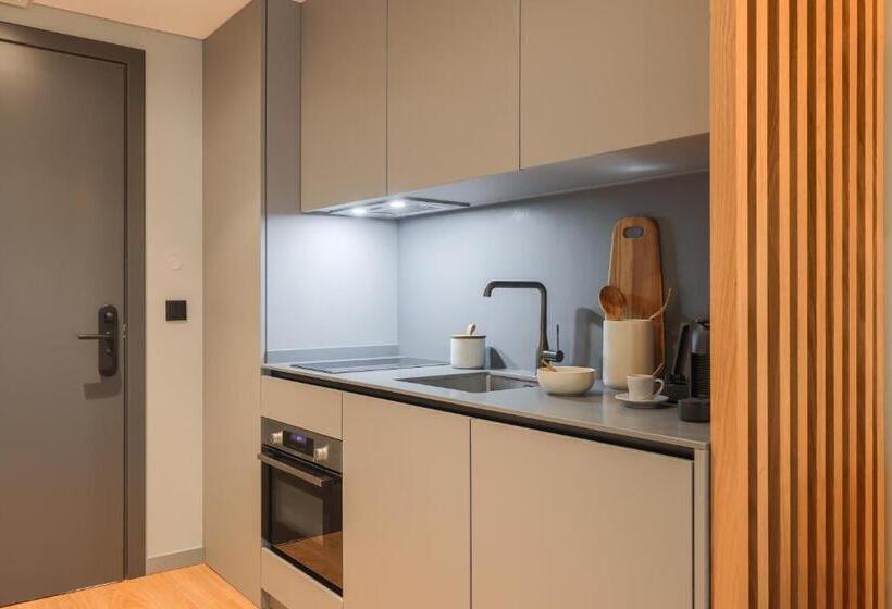 آپارتمان 2 خوابه با بالکن, Nôma Living Icon Apartments