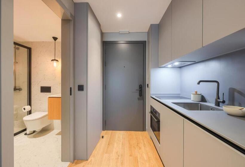 استودیو استاندارد با بالکن, Nôma Living Icon Apartments