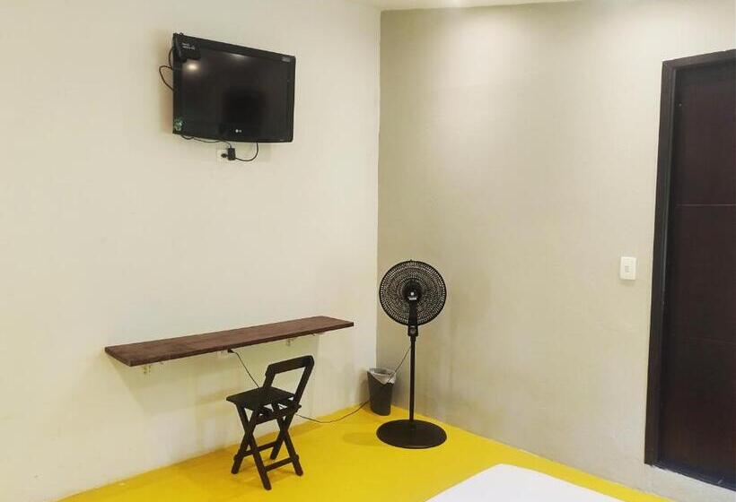 اتاق لوکس, Amalaya Hostel