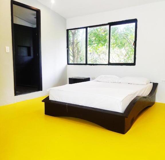اتاق لوکس, Amalaya Hostel