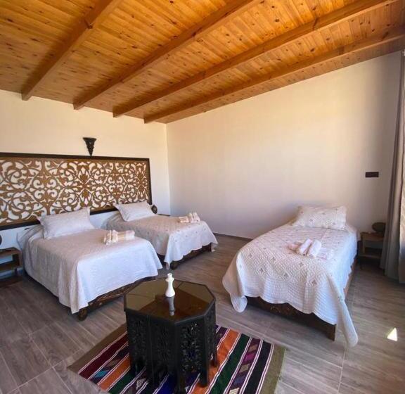 اتاق استاندارد سه تخته با چشم‌انداز, La Merveille Dakhla Guest House