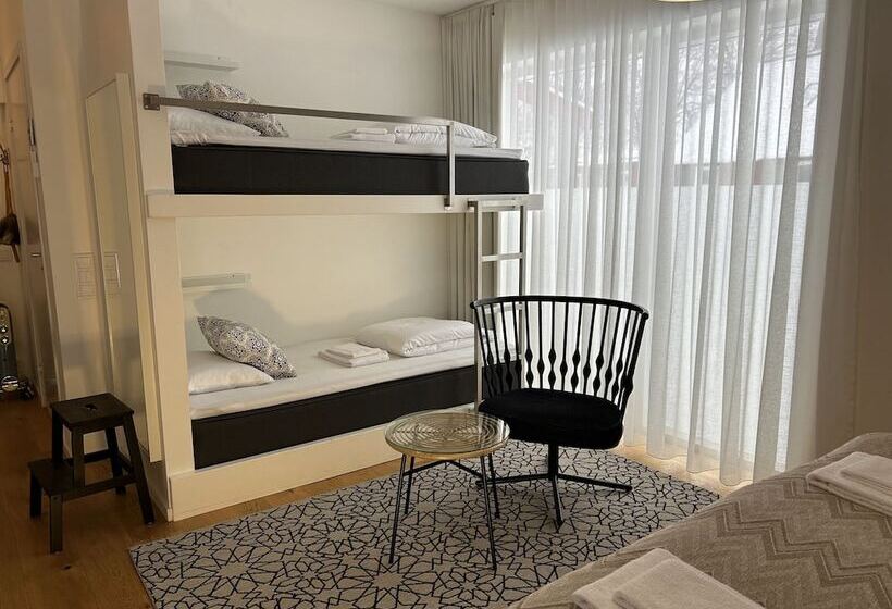 استودیوی لوکس, Halmstad Gårdshotell