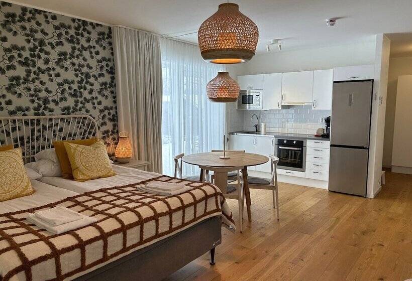 استودیوی لوکس, Halmstad Gårdshotell