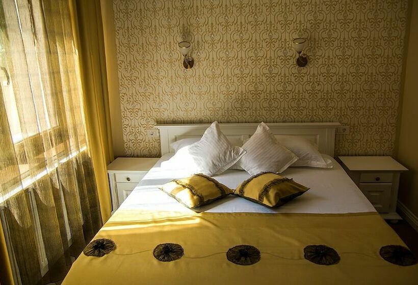 اتاق استاندارد, 4cardinal S Hotel Boutique