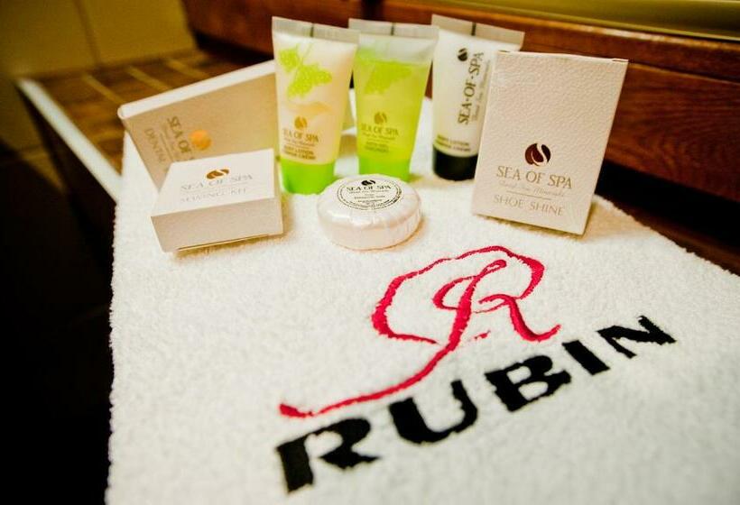 اتاق پنج‌تخته استاندارد, Apartamenty Rubin