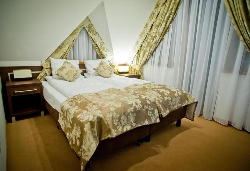 اتاق استاندارد سه نفره, Apartamenty Rubin