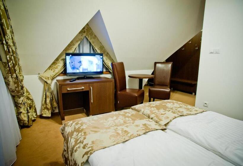 اتاق استاندارد سه نفره, Apartamenty Rubin