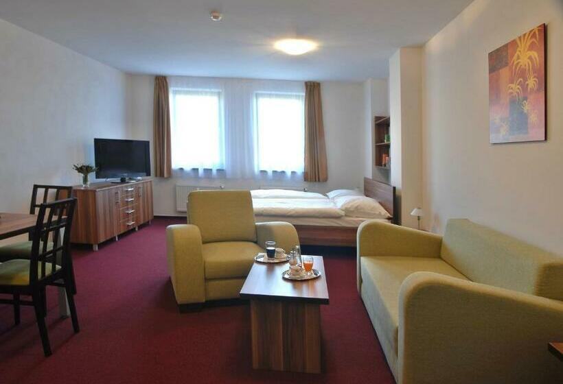 استودیوی استاندارد, Apartmanovy Dom Familia Smokovec