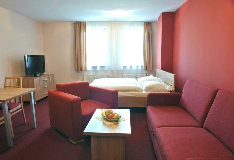 استودیوی استاندارد, Apartmanovy Dom Familia Smokovec
